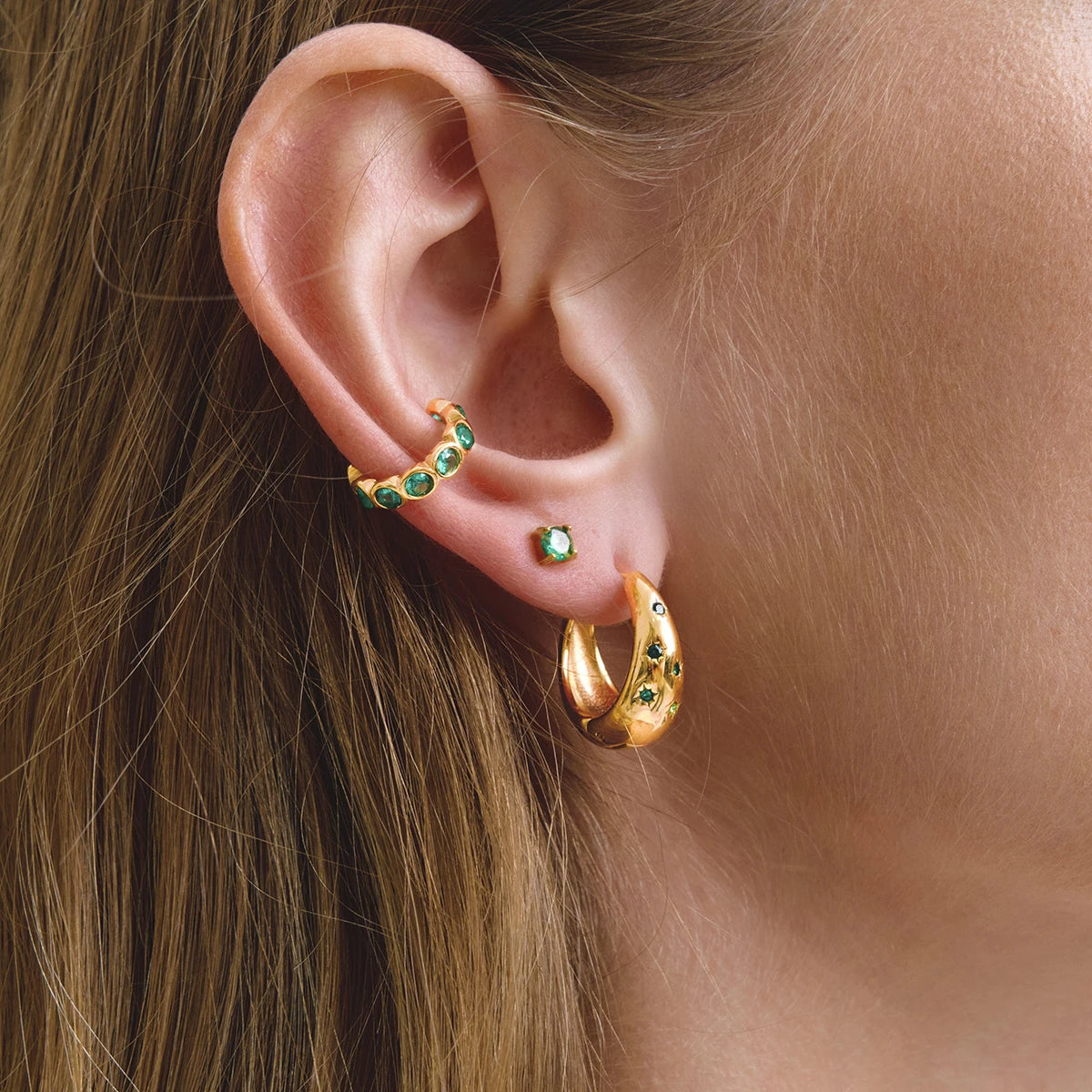 Earring With White Rhinestone