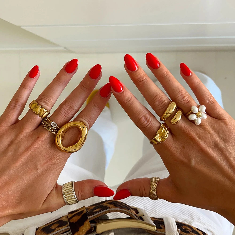 KIKA Fashion Trend PVD Plated Stainless Steel 316L Circular Hollow Ring Asymmetrical Pleated Stackable Ring Women's Jewe