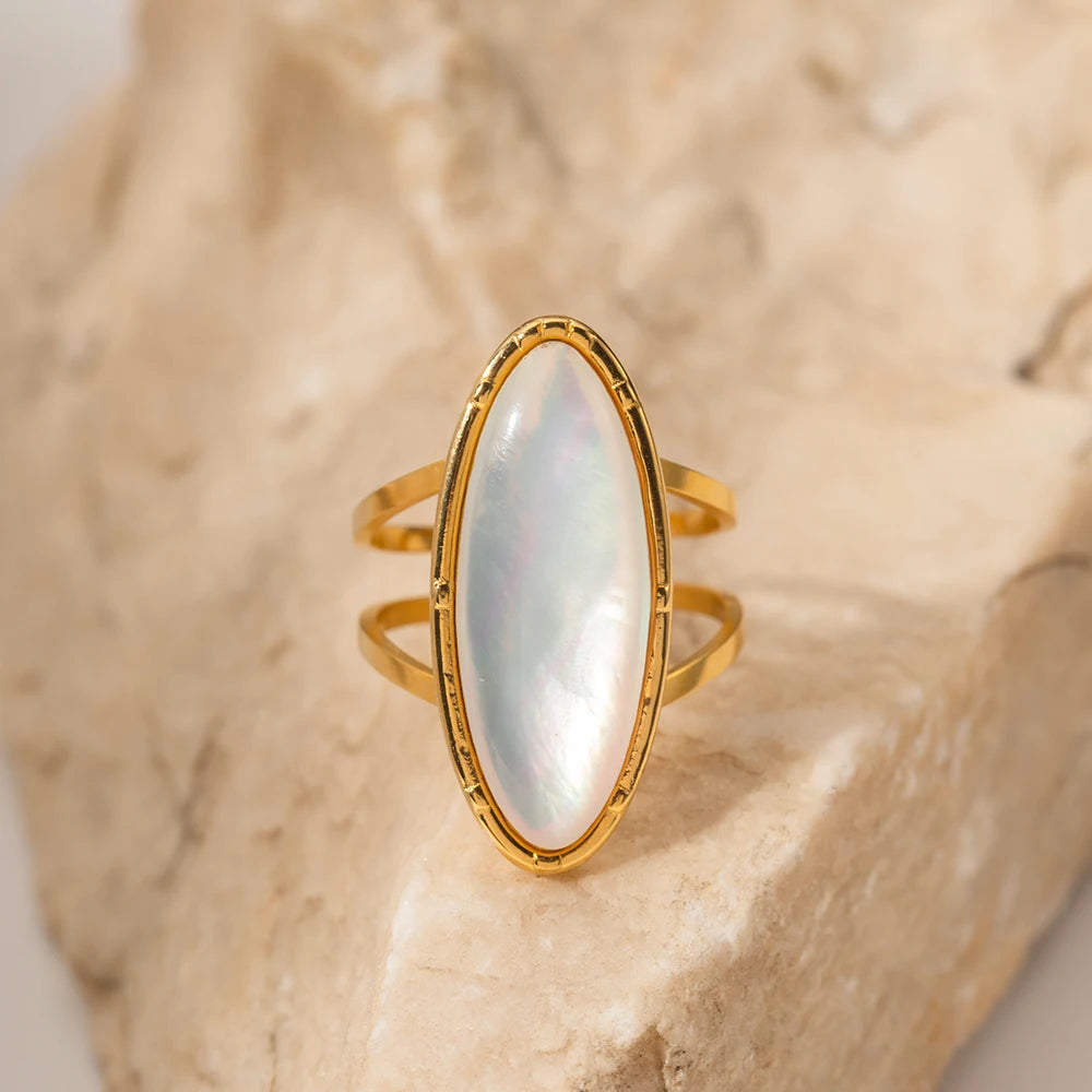 Kika Occident Oval Natural Shell Vintage Rings for