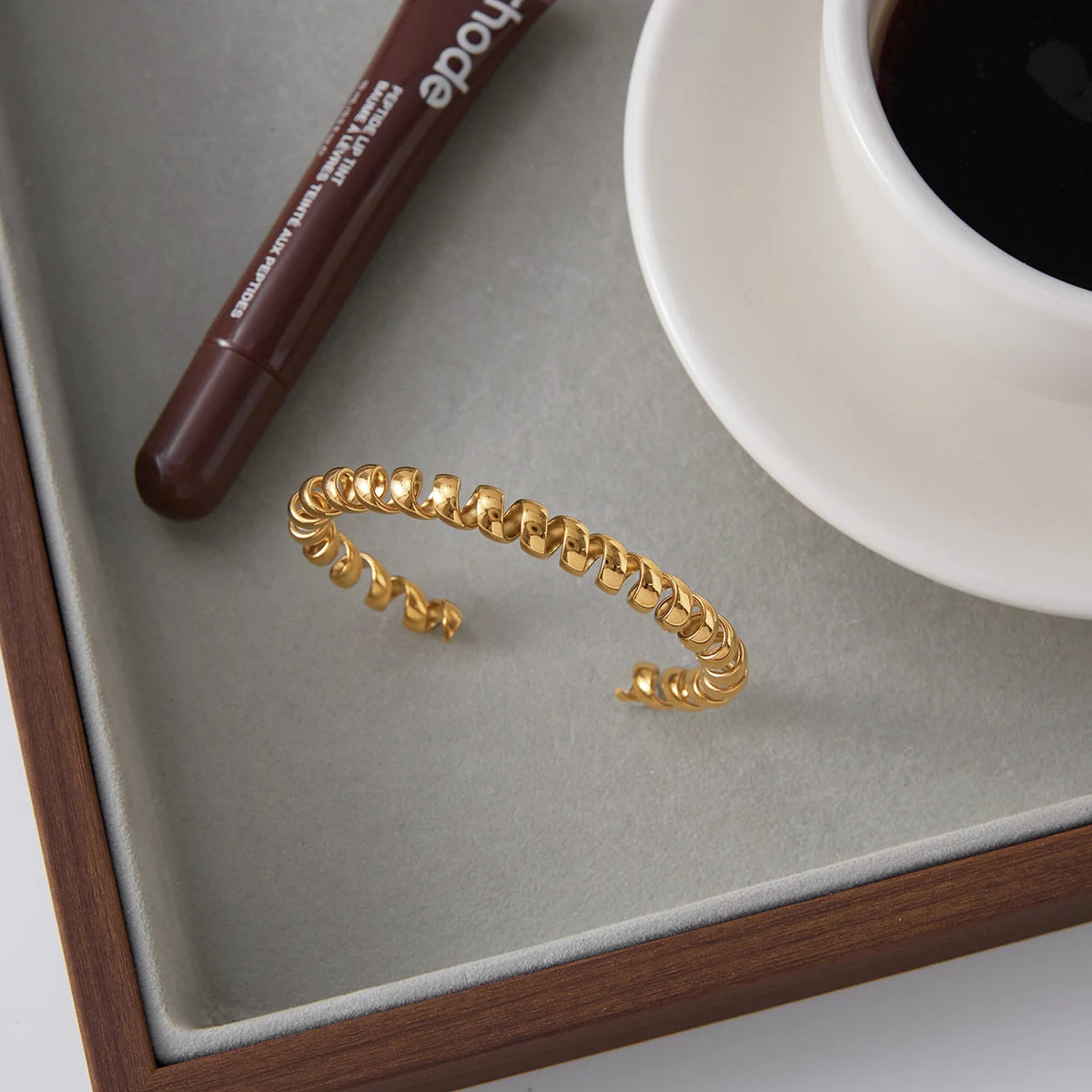 Spiral Multi-Layer Surround Telephone Line Open Bracelet