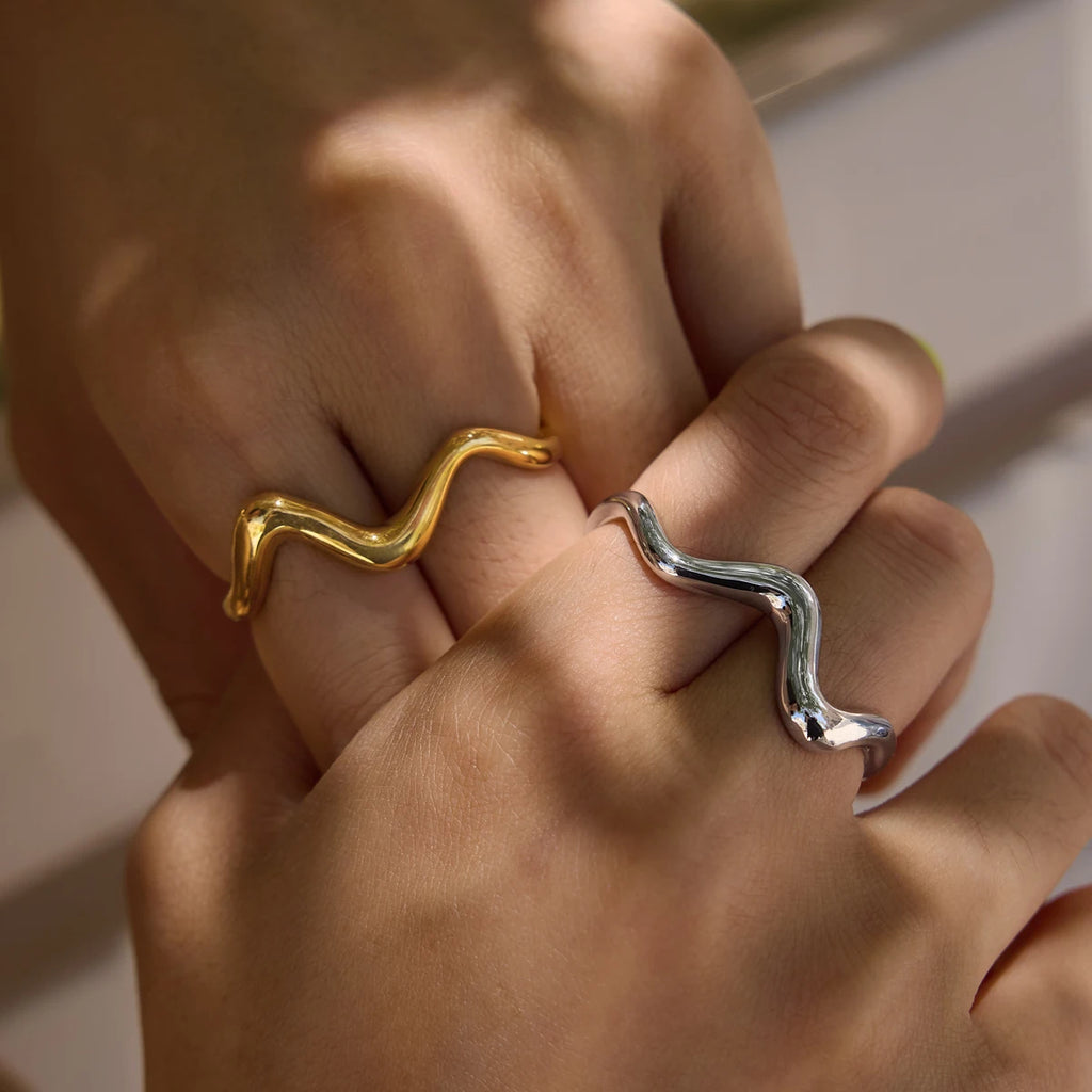 Kika Classic Wave Shape Two Fingers Rings PVD Plated Stainless Steel 316L