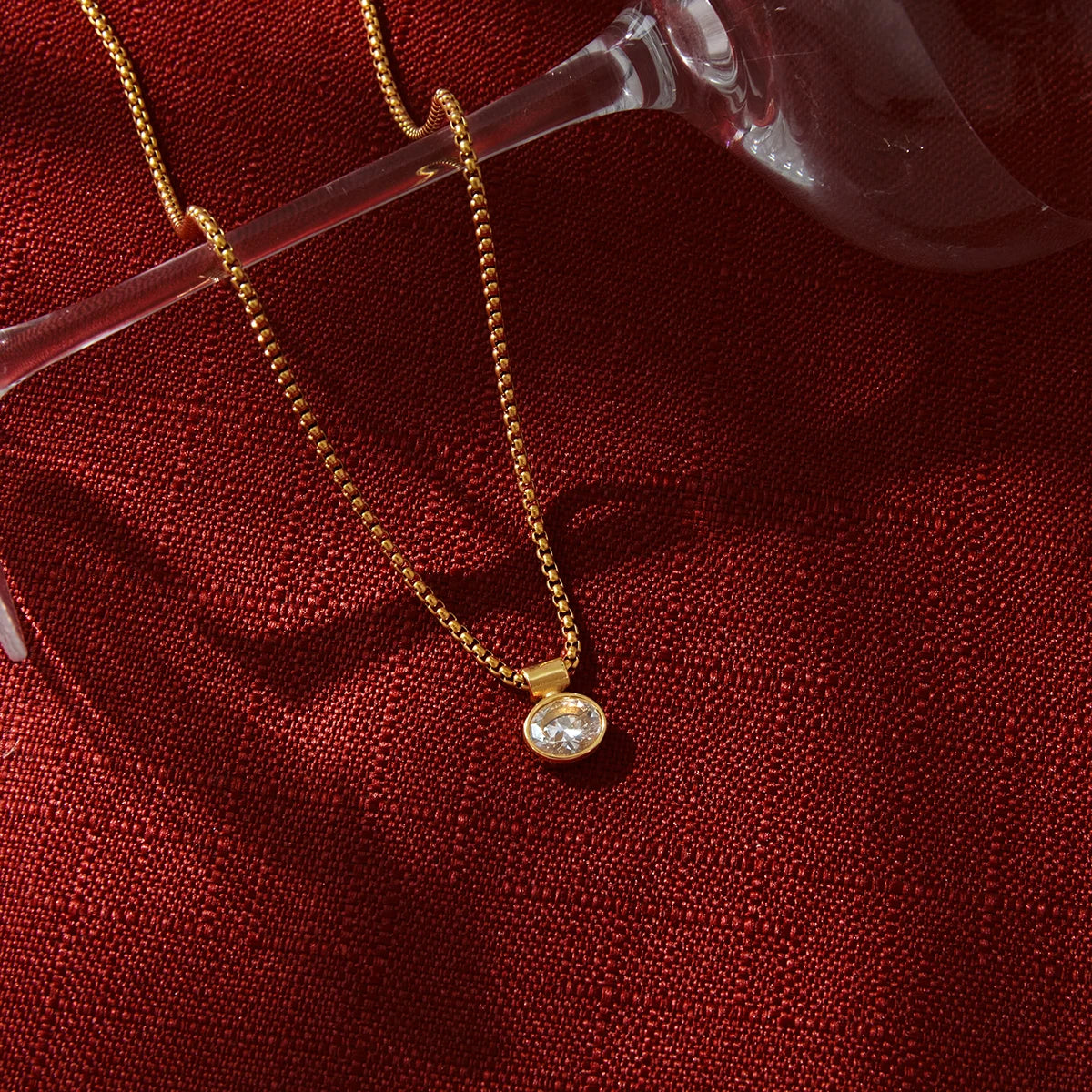 Classic White Egg-Shaped Zircon Pendant Necklace