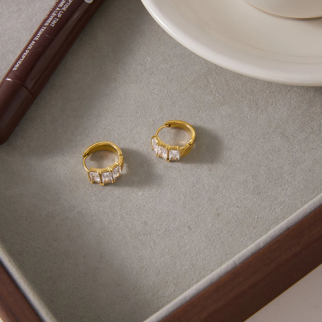 KIKA Delicate Rectangle Zircon Clip Earrings