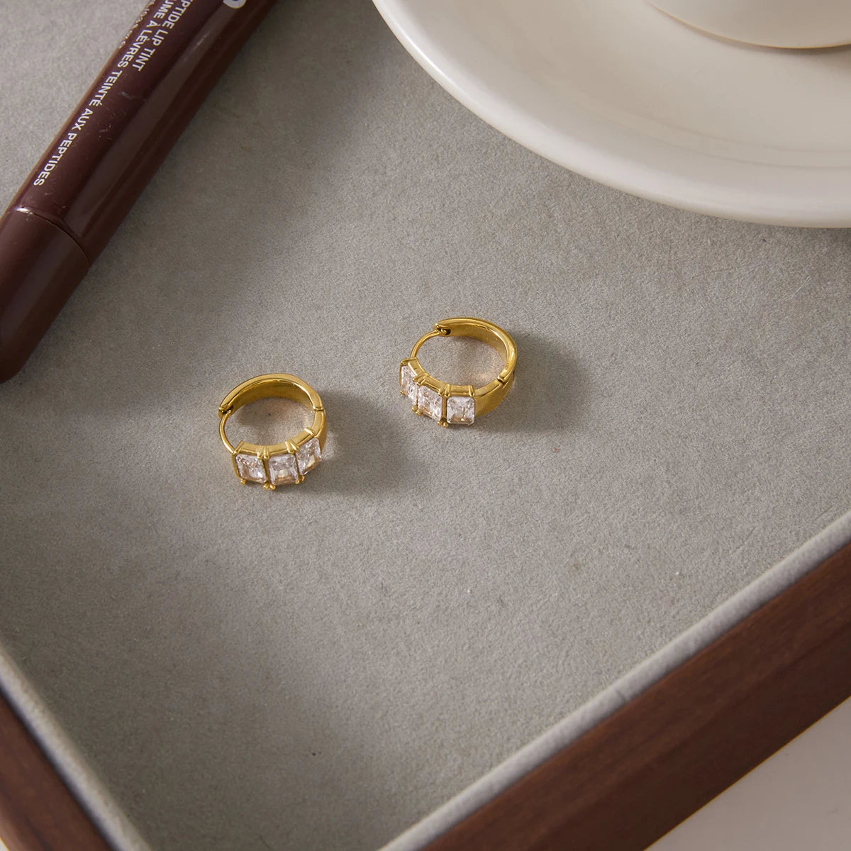 KIKA Delicate Rectangle Zircon Clip Earrings