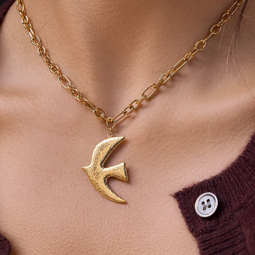 Kika Classic Flying Bird Hammer Pattern Peace Dove Pendant Necklace