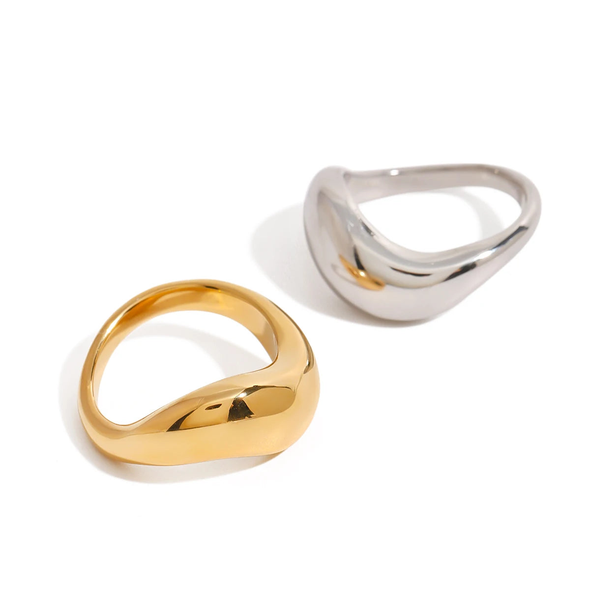 Wave Ring Large Light Surface Stackable