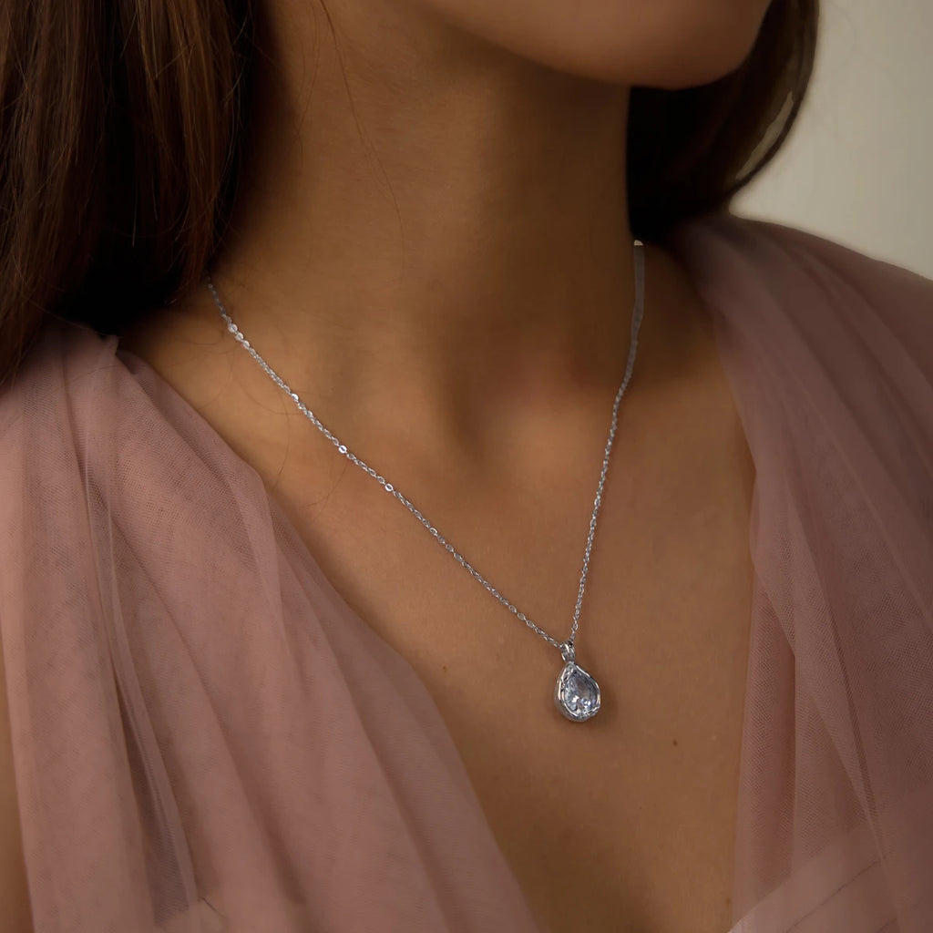Kika Classic Geometric Zircon Pendant Necklace Minimalist 18K Gold Plated Stainless Steel 316L