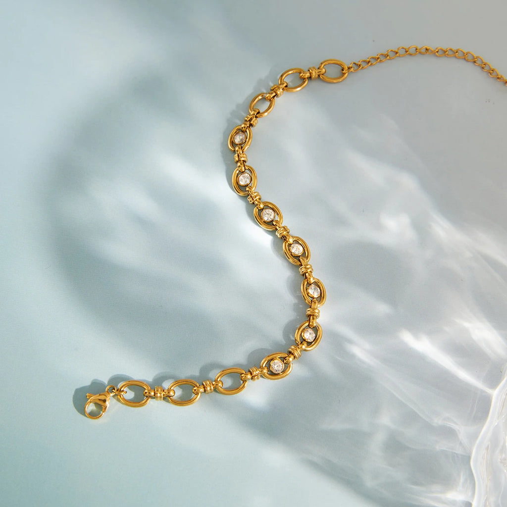 Classic White Zircon Geometric Hollow-Out Chain Bracelet