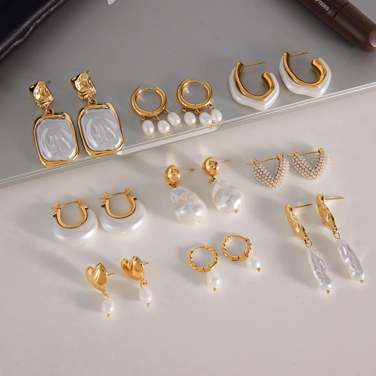 Exquisite Elegant Freshwater Pearl Pendant Earrings