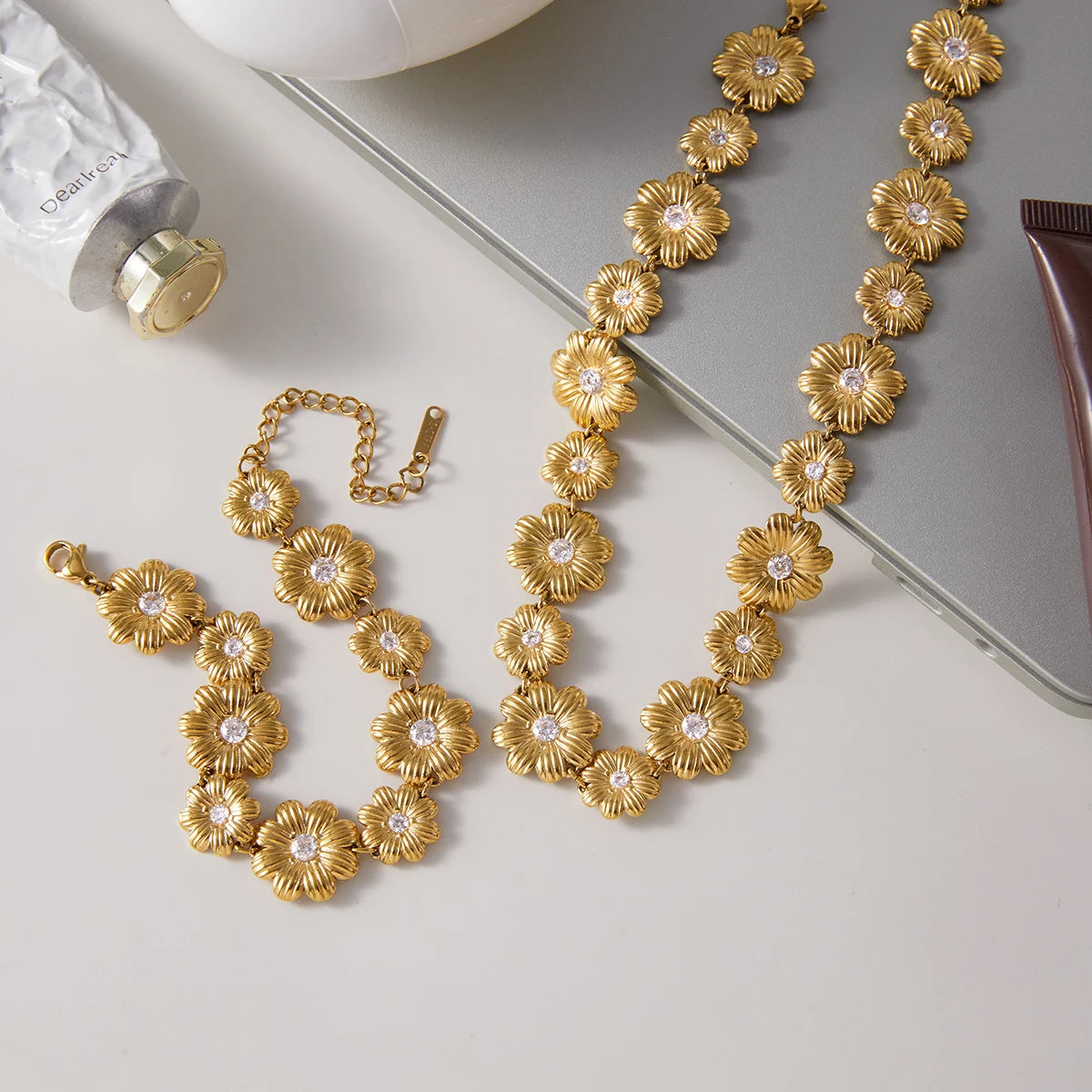 Daisy Flower Necklace Bracelet Earrings With White Zircon Accents