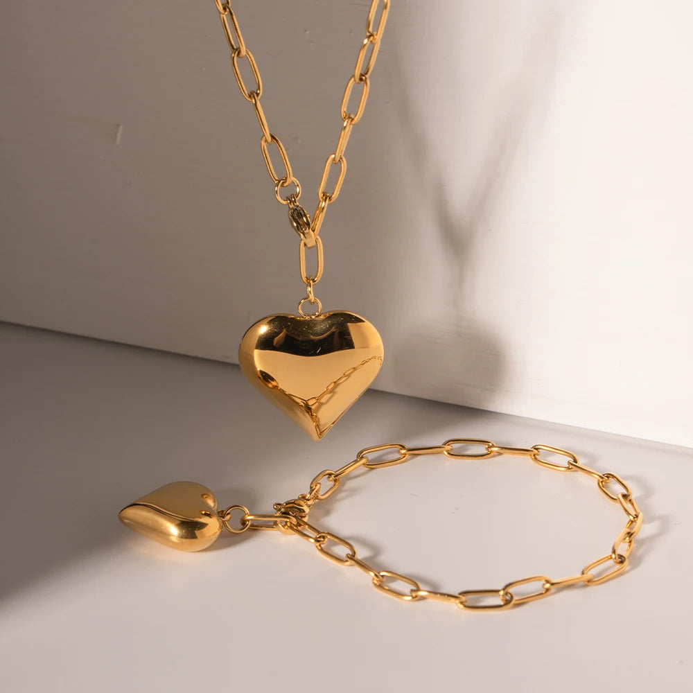 Kika Smooth Heart Pendant Chunky Choker Necklace
