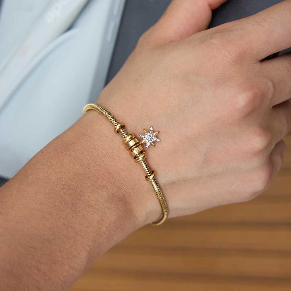 Kika Delicate Crystal Star Charm Bracelet