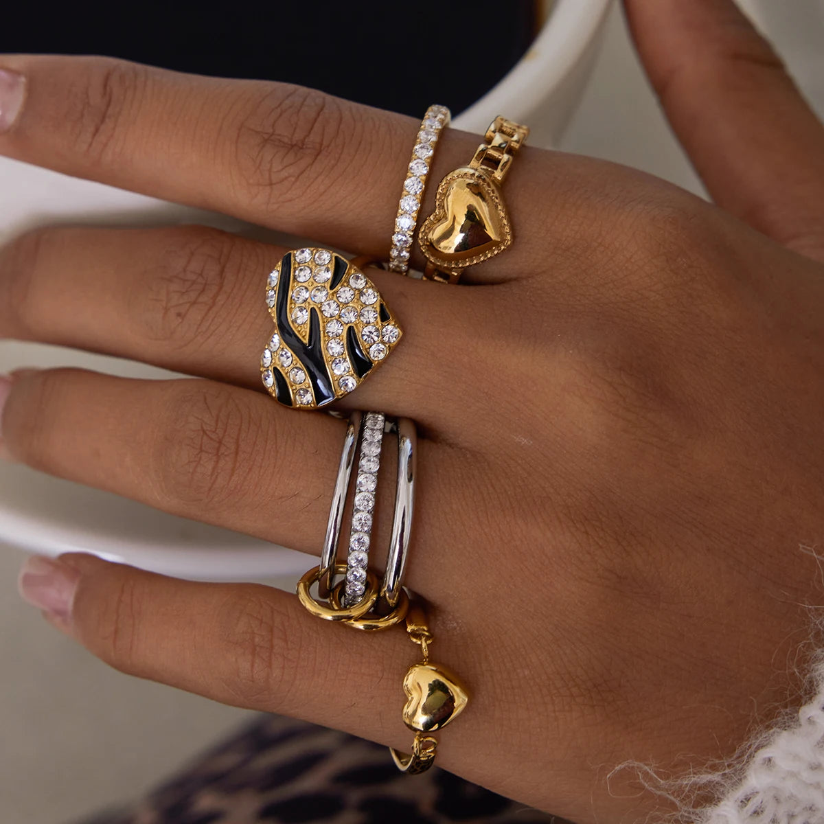 KIKA  Vintage Classic 18K Gold Color PVD Plated Black Drip Oil White Rhinestone Heart Open Rings Waterproof Stainless Steel 316L