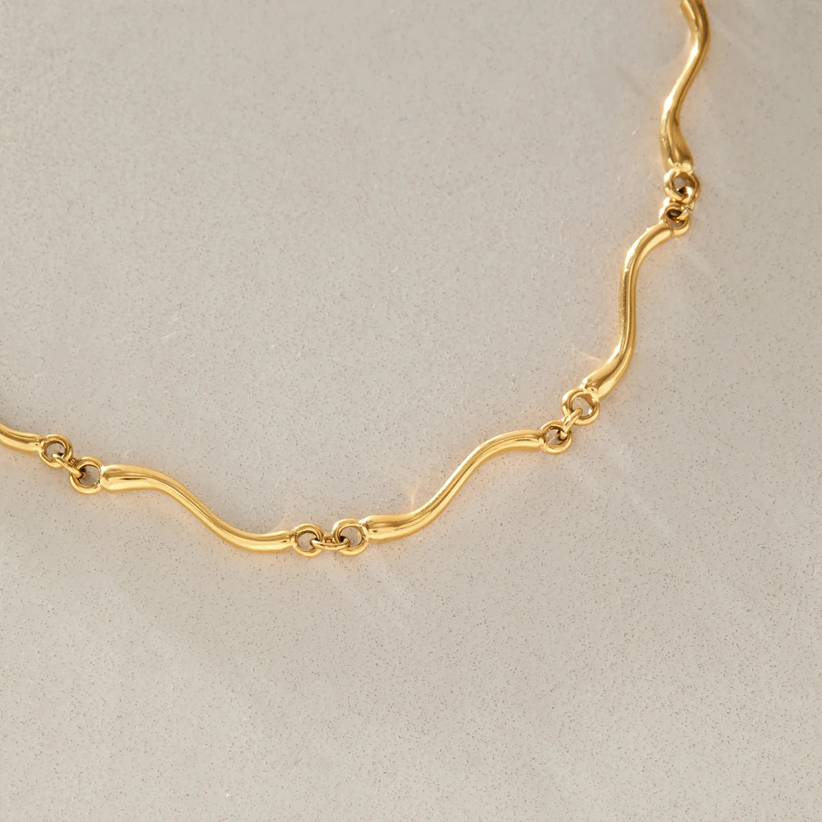 KIKA Classic Wave Shape Chain Bracelet For Women Minimalist 18K Gold PVD Plated Stainless Steel Bracelet Fashion Jewelry Gift