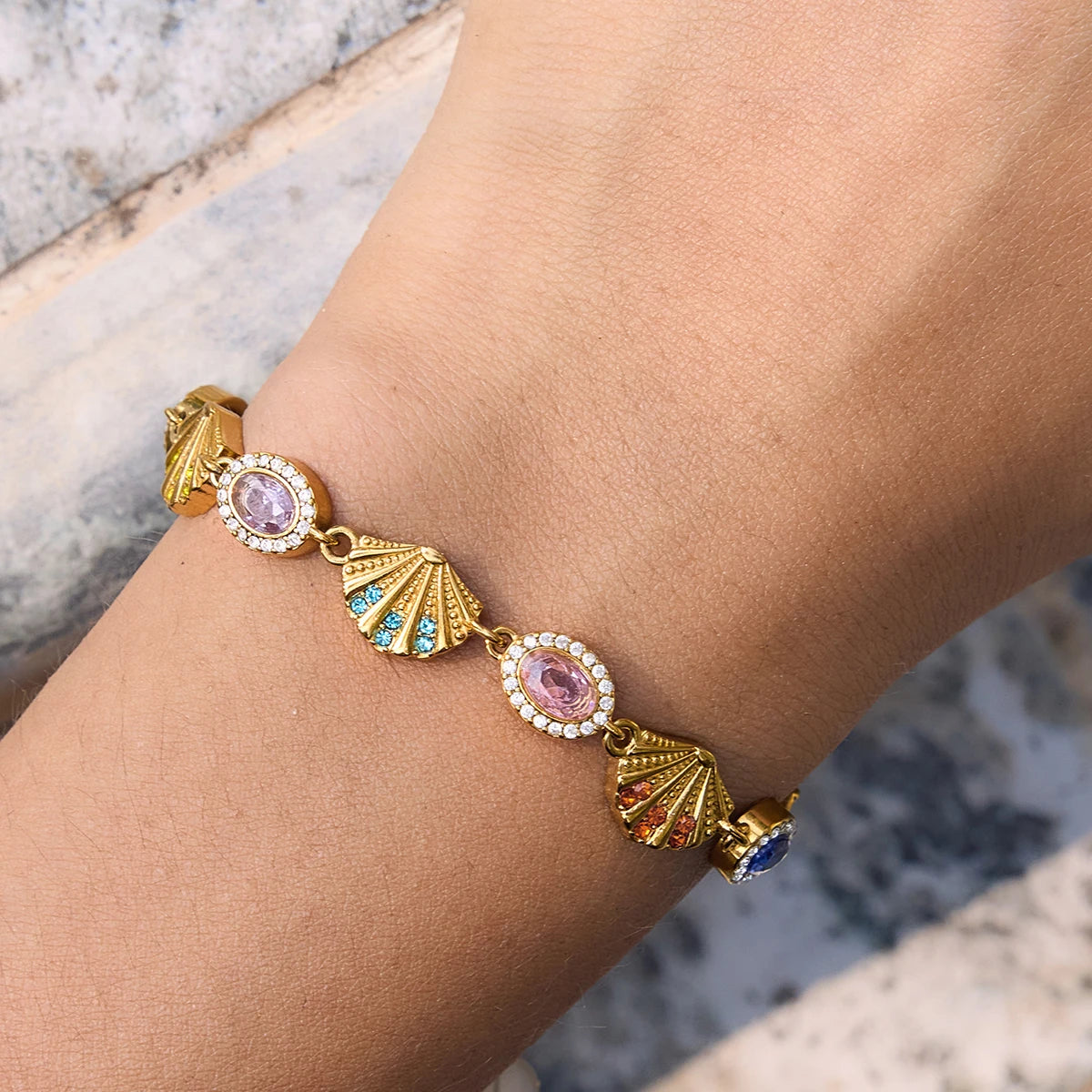 Kika Delicate Colorful Shell Conch Starfish Bracelet