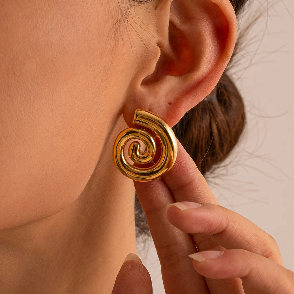 KIKA Vintage Flower Conch Square Wave Texture Earrings