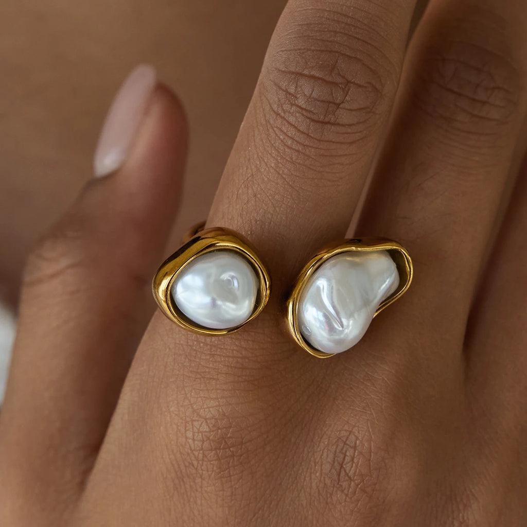 KIKA Simple and Elegant 18K Gold Color PVD Plated Stainless Steel 316L Baroque Shaped Pearl Asymmetric Ring Stackable Pearl
