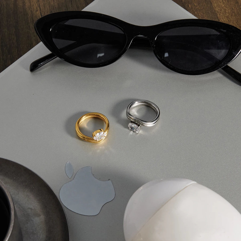Kika Delicate Double Layered Wave Ring