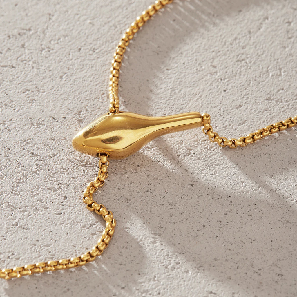 Kika  Classic Snake Shape Adjustable Chain Necklace Gold PVD Plated Stainless Steel Necklace 316L