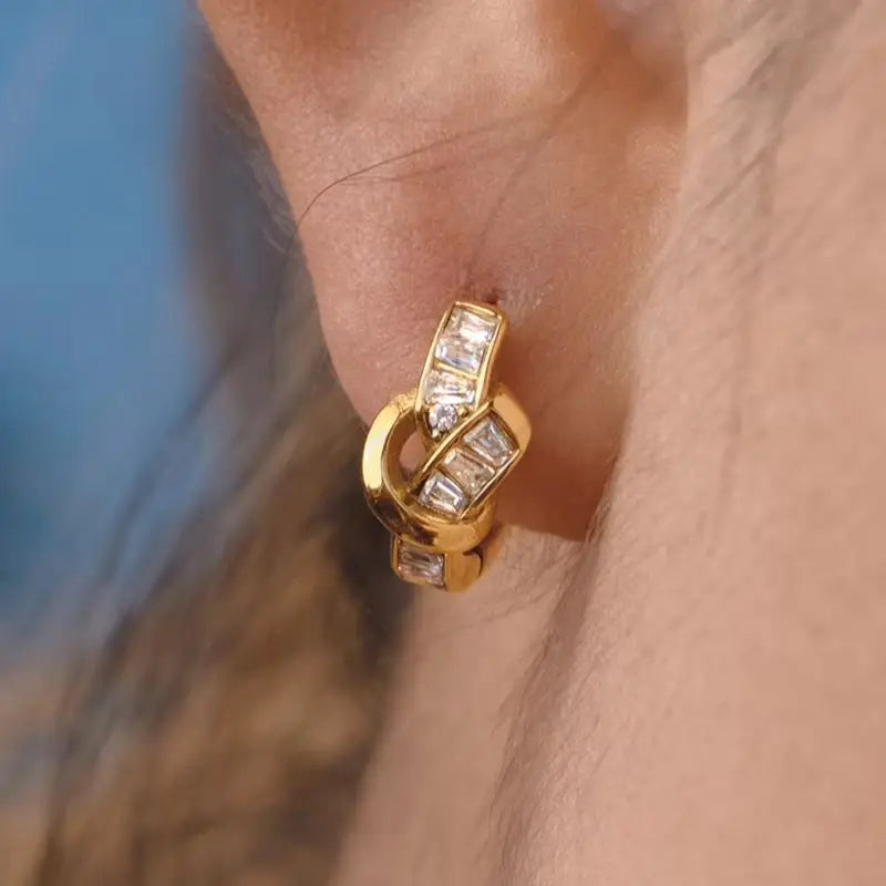 Kika Delicate Zircon Knotted Stud 18K Gold PVD Plated Stainless Steel