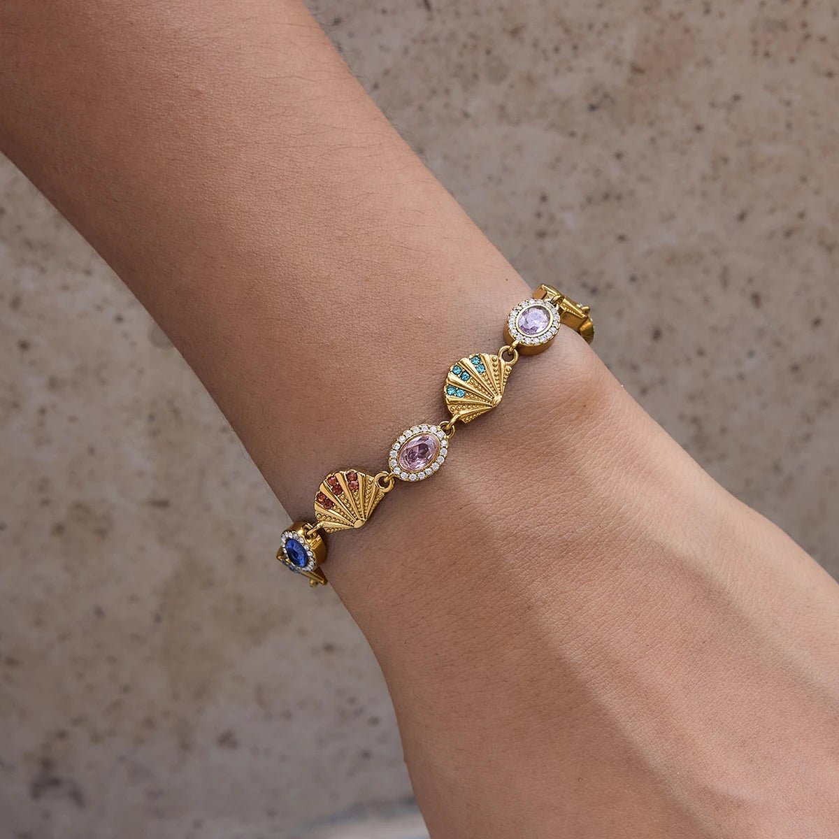 Kika Delicate Colorful Shell Conch Starfish Bracelet