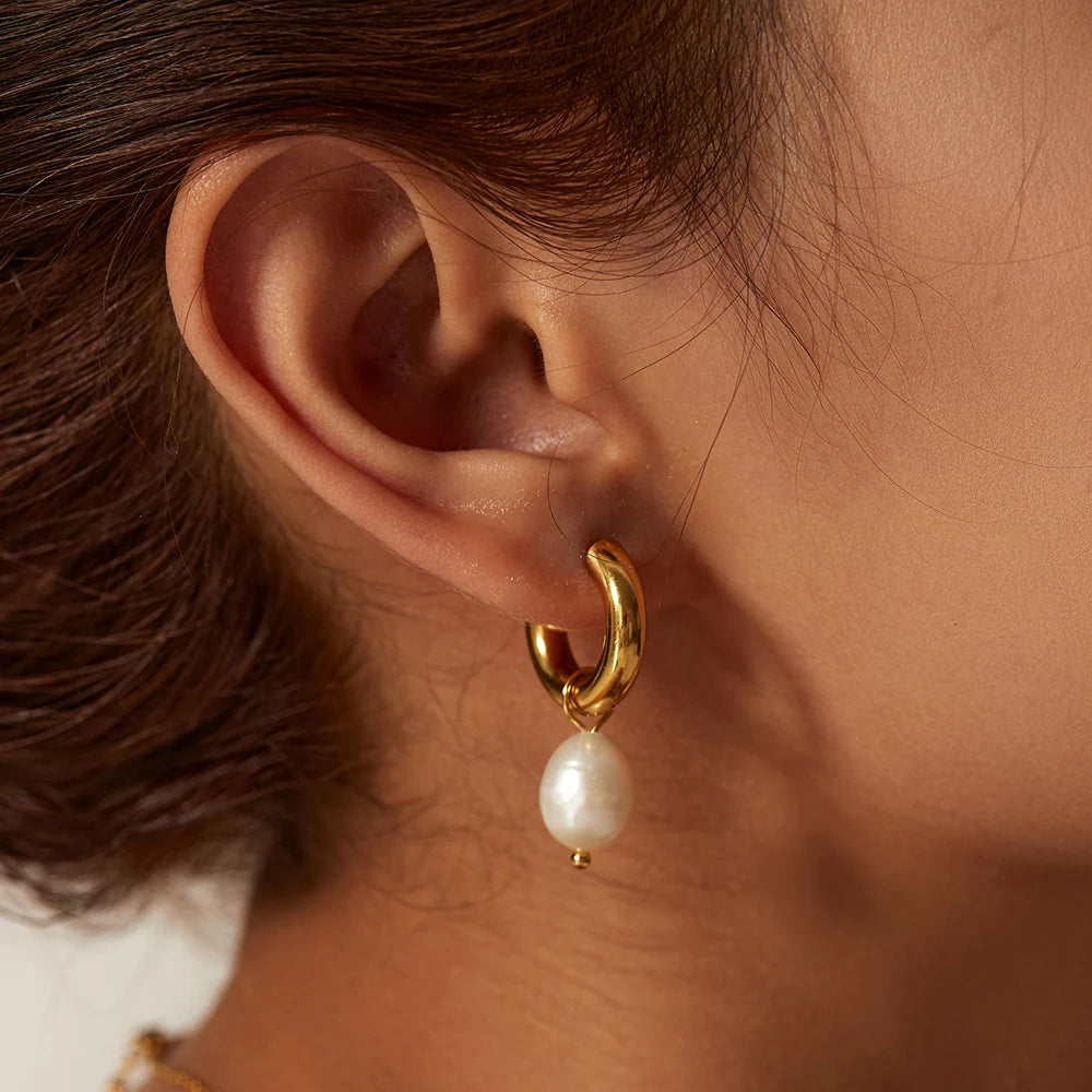 KIKA 316L Stainless Steel 316L Natural Pearl Hoop Earrings Trendy Metalic Golden Geometric