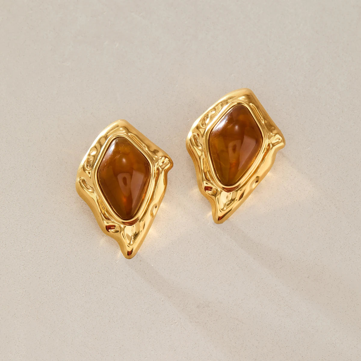 KIKA Vintage Geometric Resin Stud Earrings For Women Classic 18K Gold PVD Plated Stainless Steel Earrings Fashion Jewelry Gift