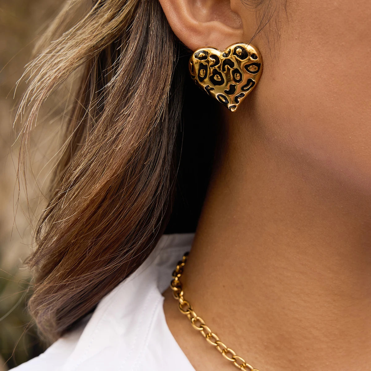 Kika Vintage Black Oil Drop Leopard Heart Ear Studs