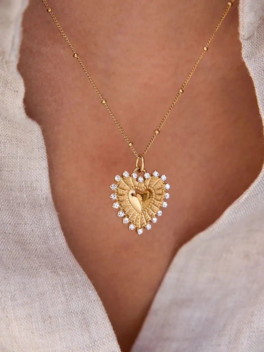 Kika Temperament Heart Pendant Chain Necklace