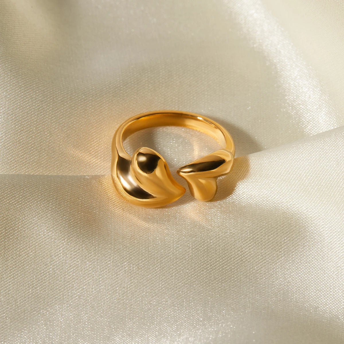 Kika 18K Gold Plated Stainless Steel Asymmetrical Heart-shaped Open Ring
