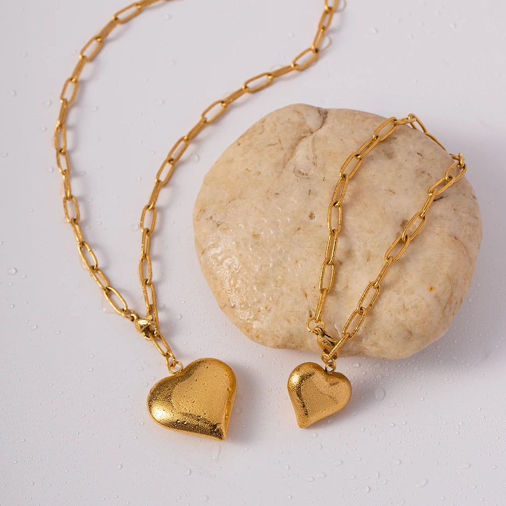 Kika Smooth Heart Pendant Chunky Choker Necklace