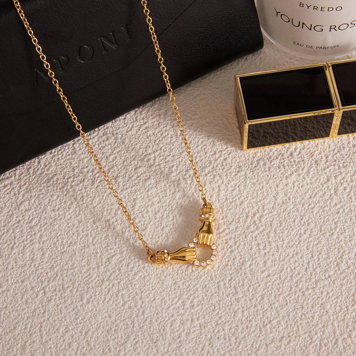 kika White Rhinestone Friendship Hand Shape Round Hollow Out Necklace