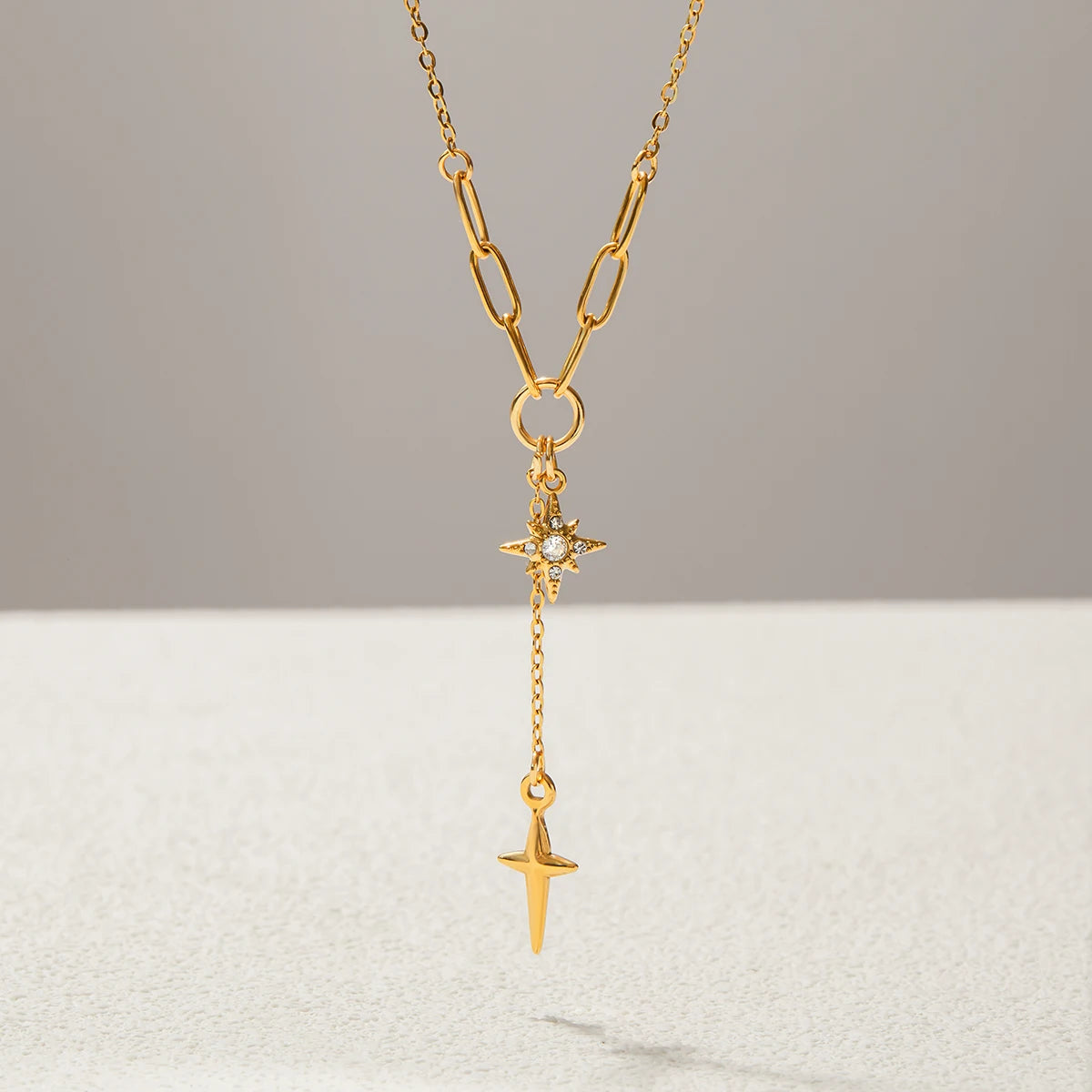 Kika Simple Classic  Rhinestone Smooth Four Star Pendant Necklace
