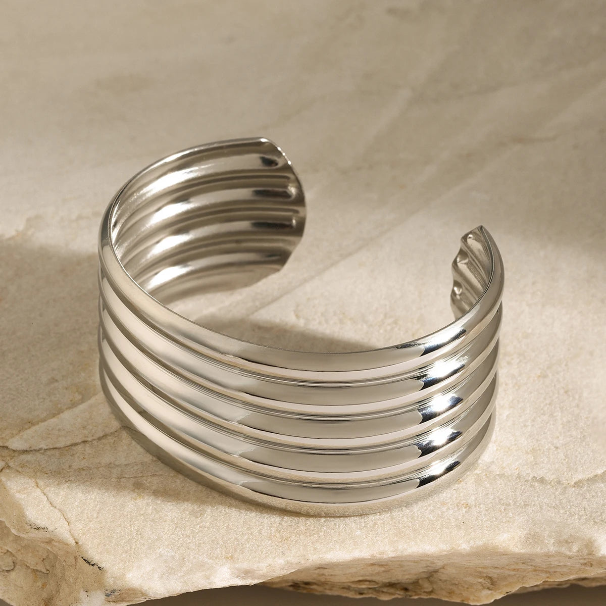 KIKA Luxury Stainless Steel Statement Gold Color Cuff Bracelet Bangle Metal Texture Temperament Fashion Waterproof Jewelry