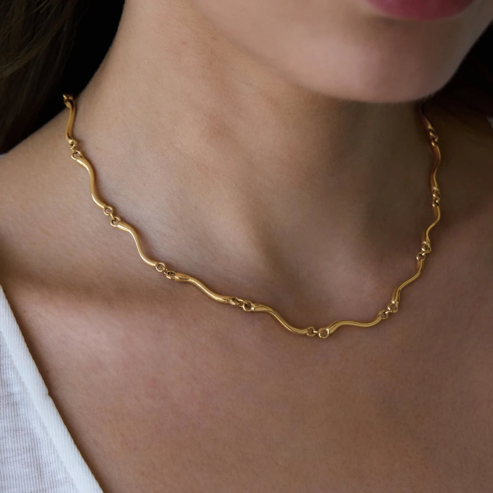 KIKA Classic Wave Shape Chain Necklace For Women Minimalist 18K Gold PVD Plated Stainless Steel Necklace Fashion Jewelry Gift