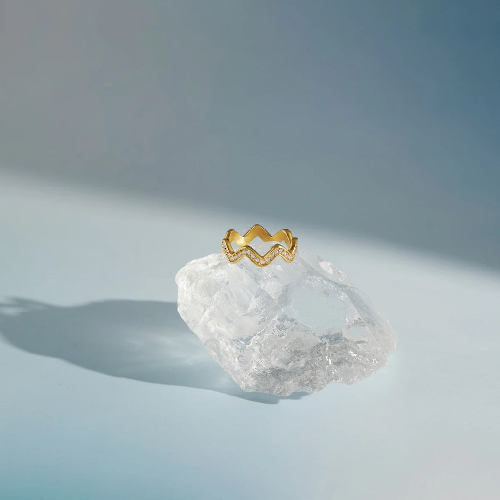 Kika Delicate Irregular Wave Design Ring