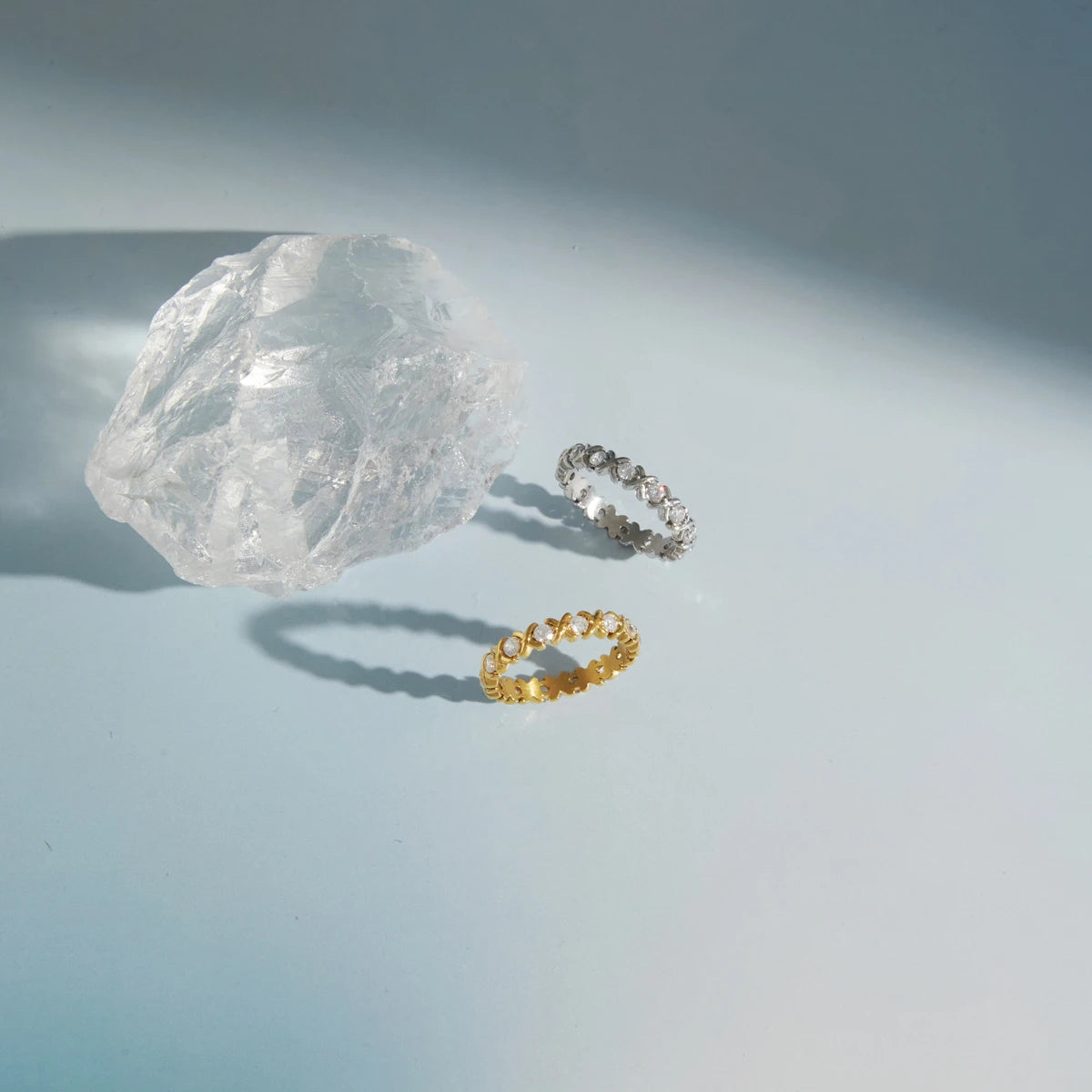 Kika Delicate Round Zircon X-Crossed Ring 18K PVD Gold Plated Stainless Steel Rings