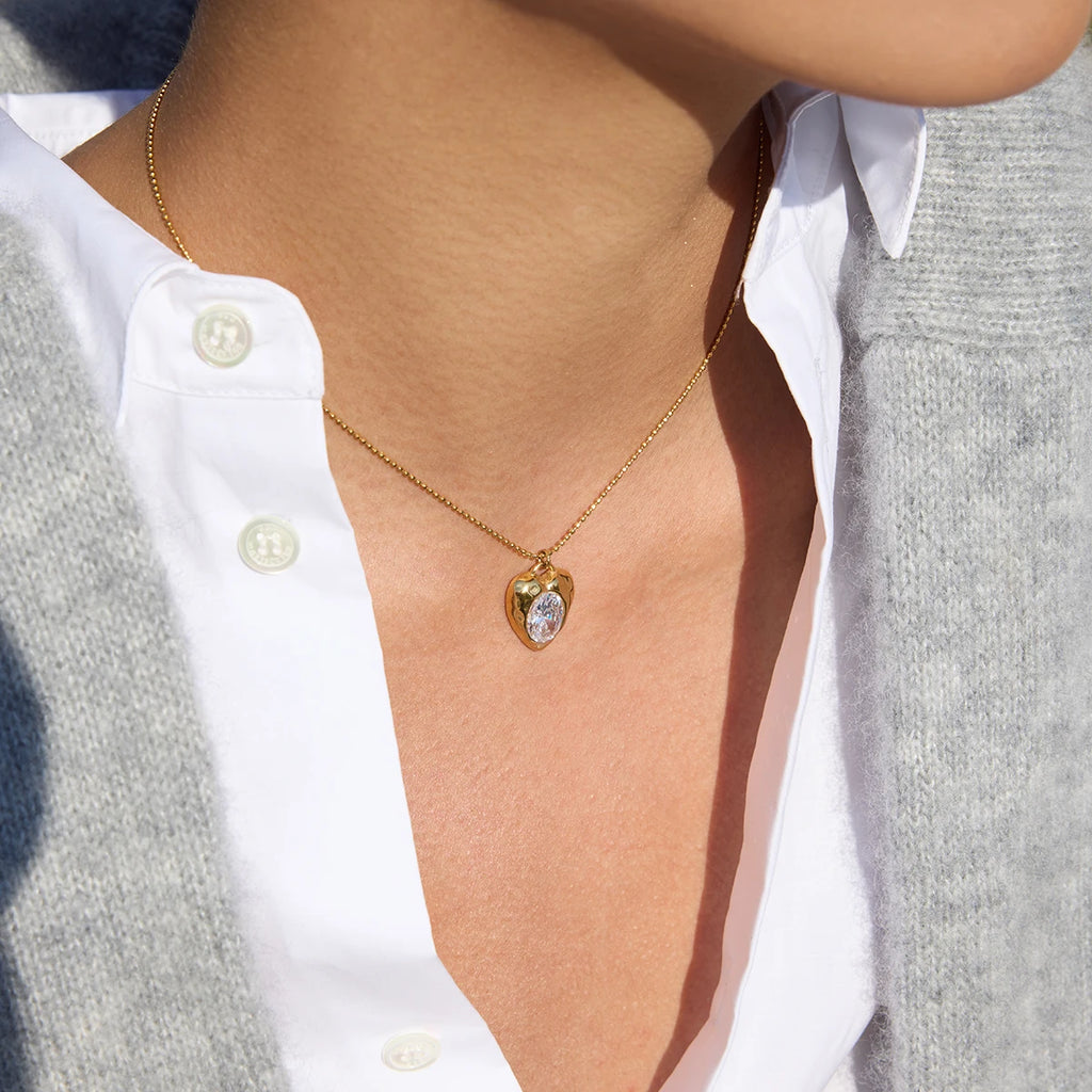 Classic Shaped Zircon Heart-Shaped Pendant Necklace