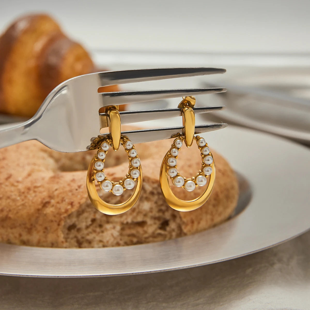 KIKA Fashion Pearl Hollow Door Handle Earrings 18K Gold Color PVD Plated Stainless Steel 316L Oval