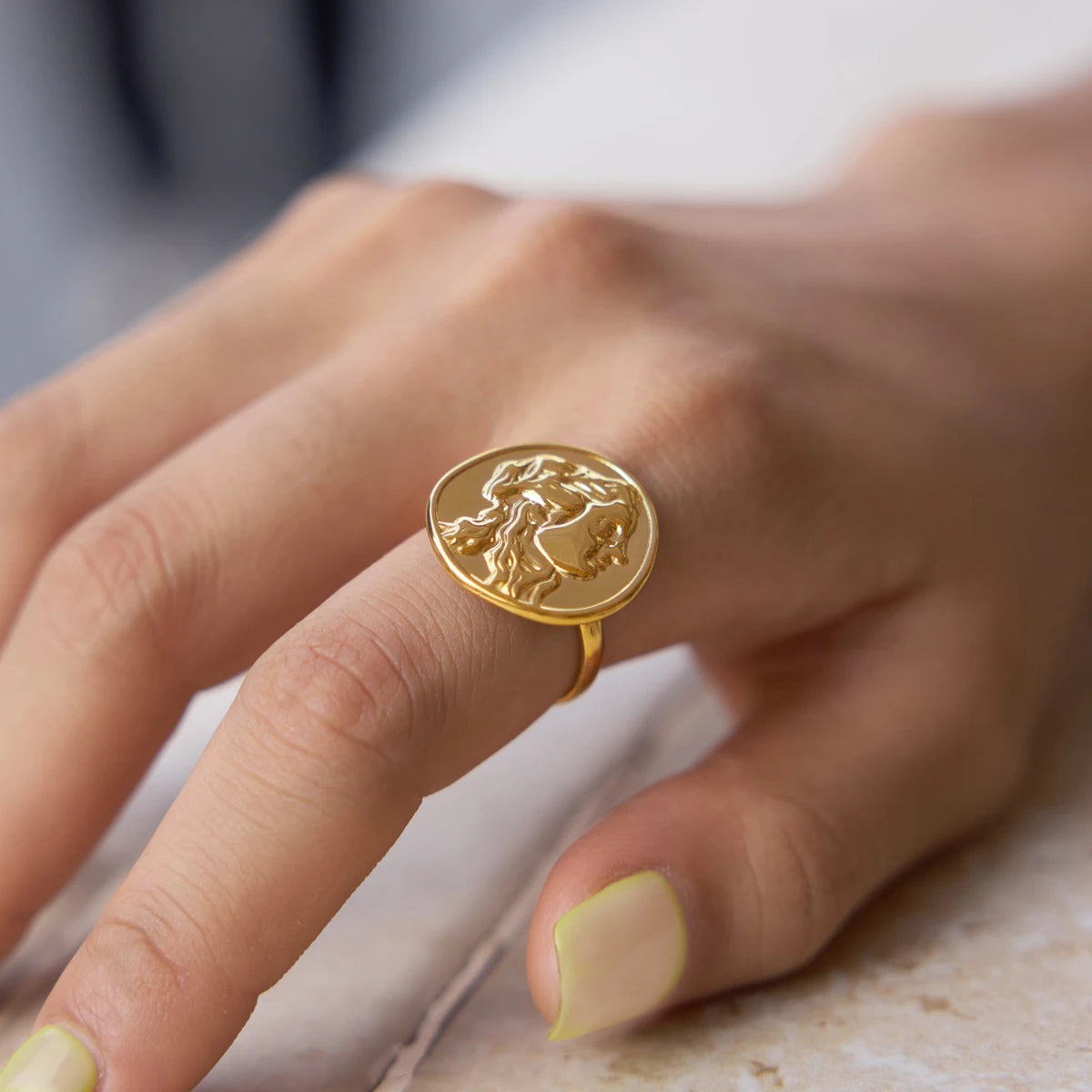 Kika Vintage Portrait Open Rings