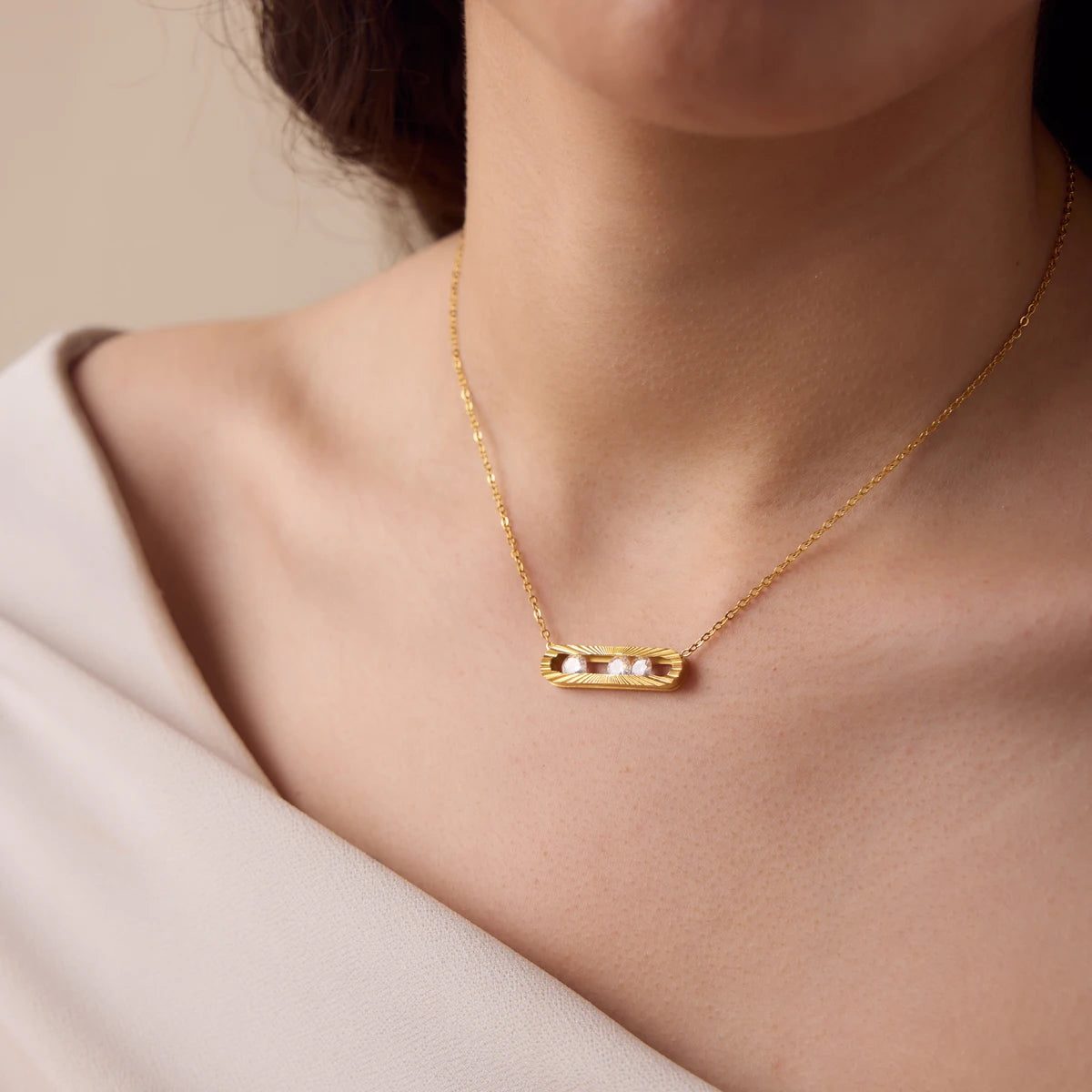 Kika Slideable Zircon Pendant Necklace Minimalist 18K Gold PVD Plated Stainless Steel 316L