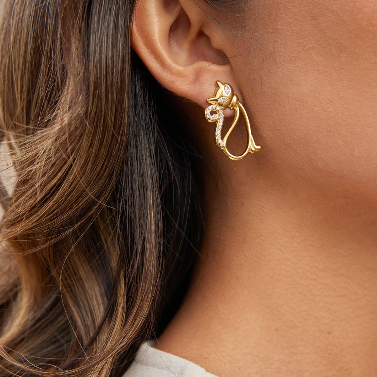 White Rhinestone Hollow Cat Shape Earrings