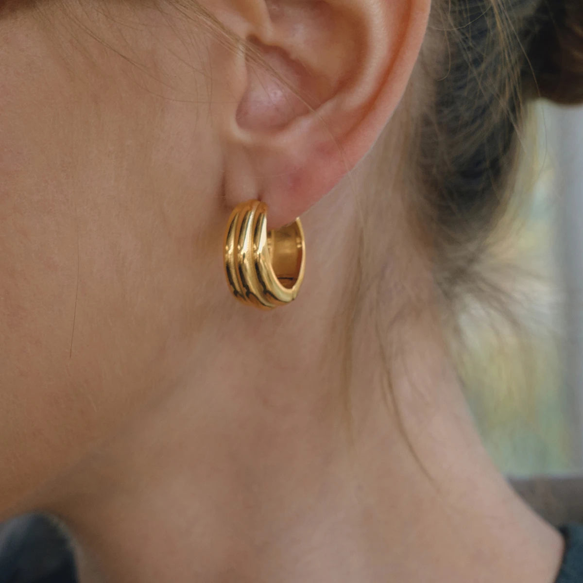 C-Shaped Hoop Earring Lady Waterproof