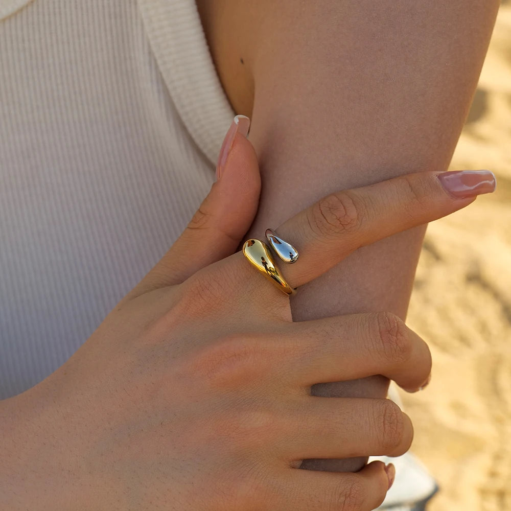 Kika Stainless Steel Twist Ring Trendy Metal 18K Geometric Finger Ring