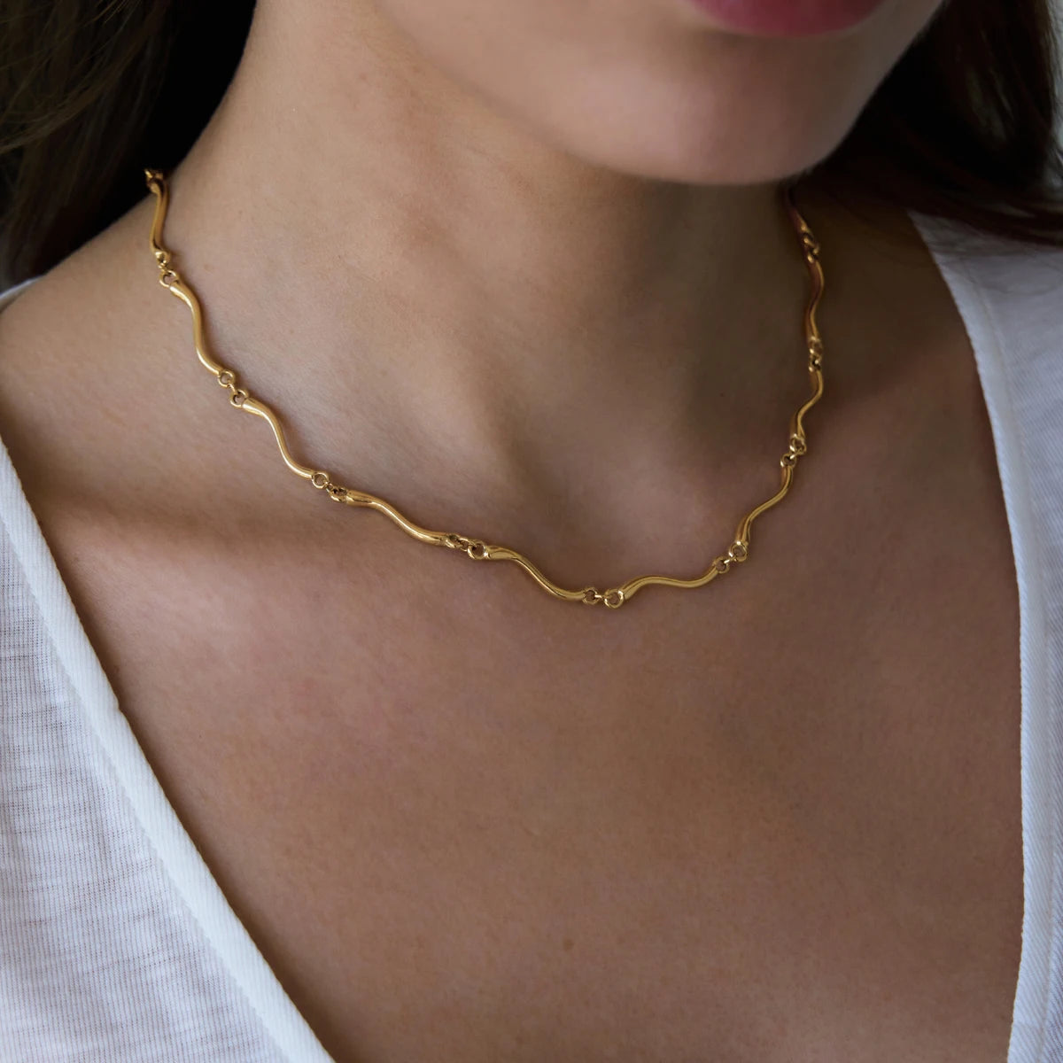 KIKA Classic Wave Shape Chain Necklace For Women Minimalist 18K Gold PVD Plated Stainless Steel Necklace Fashion Jewelry Gift