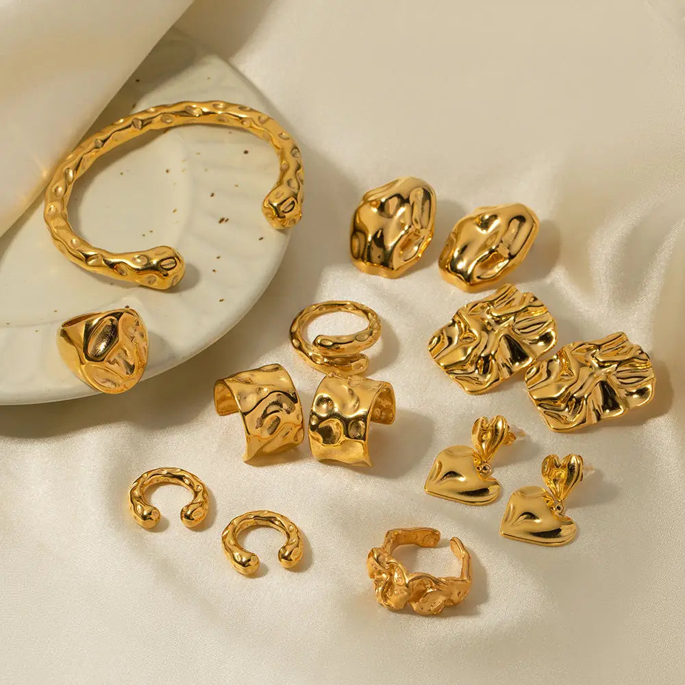Irregular Square Hammer Heart Earrings