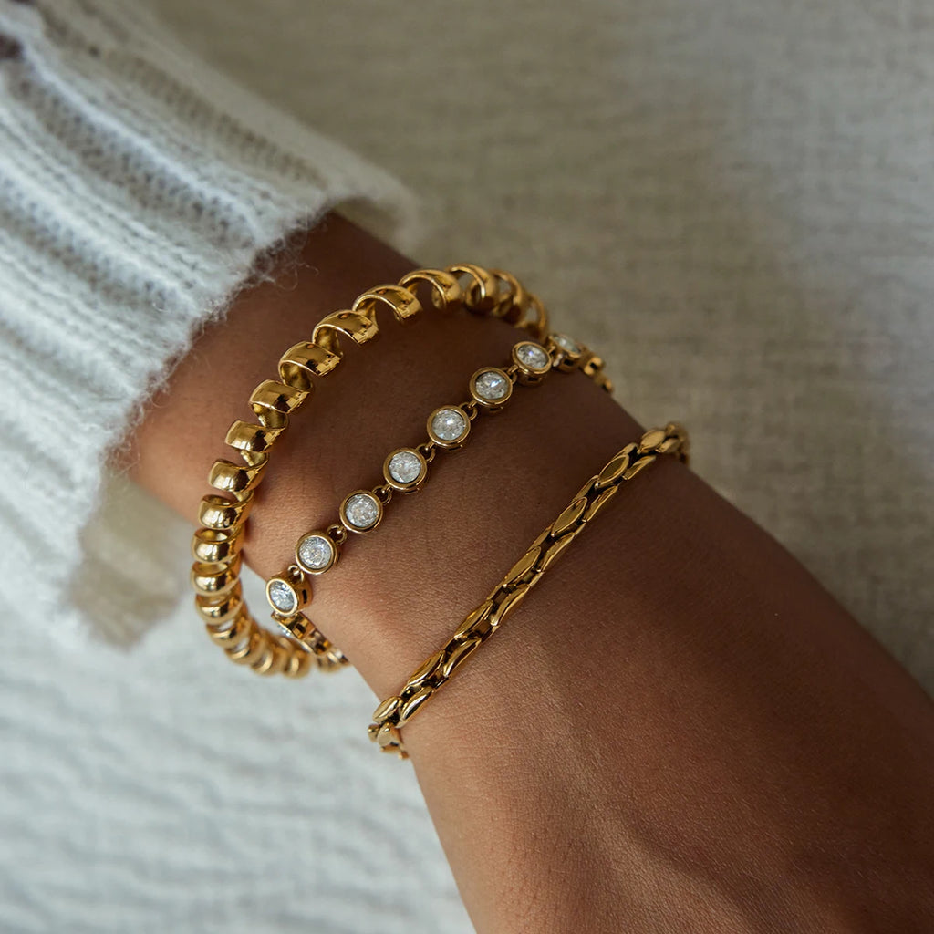 Spiral Multi-Layer Surround Telephone Line Open Bracelet