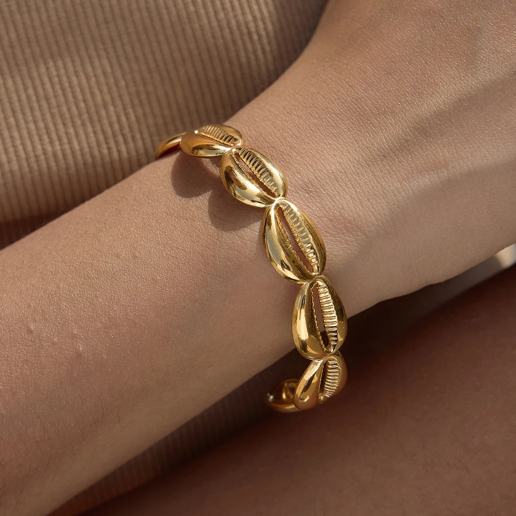 Kika Classic Artificial Tooth Shell Starfish Conch Bracelet