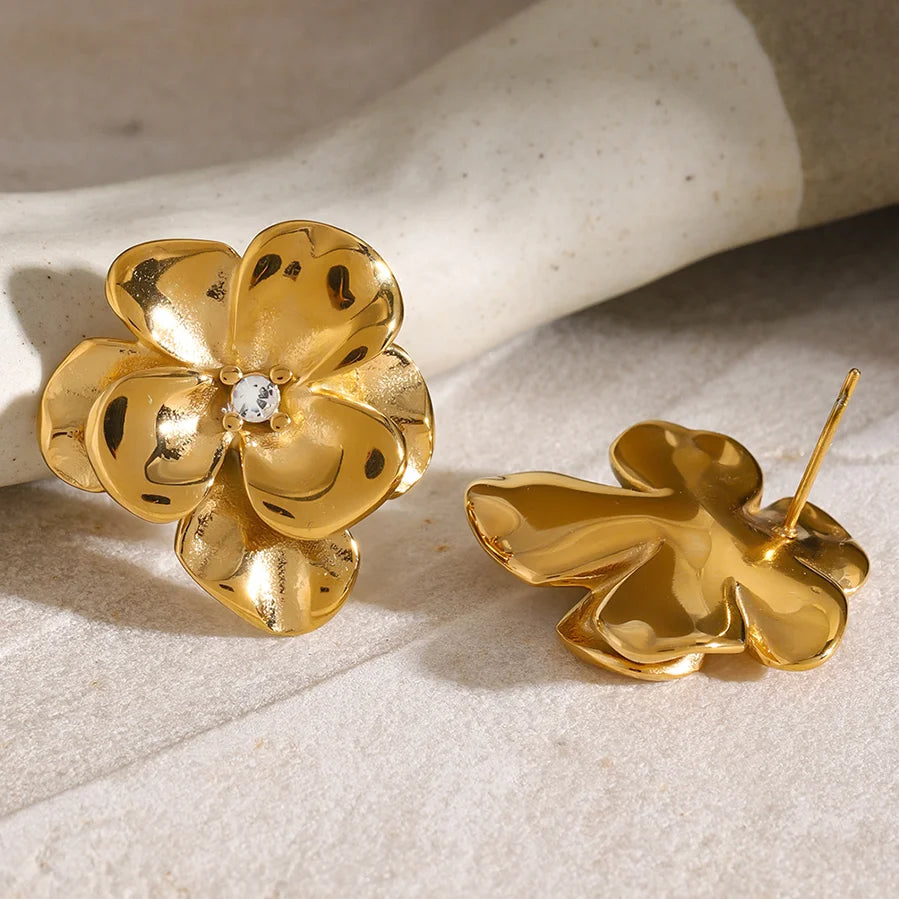 Kika Flower Glossy Charm Stud Earrings Exquisite Ear
