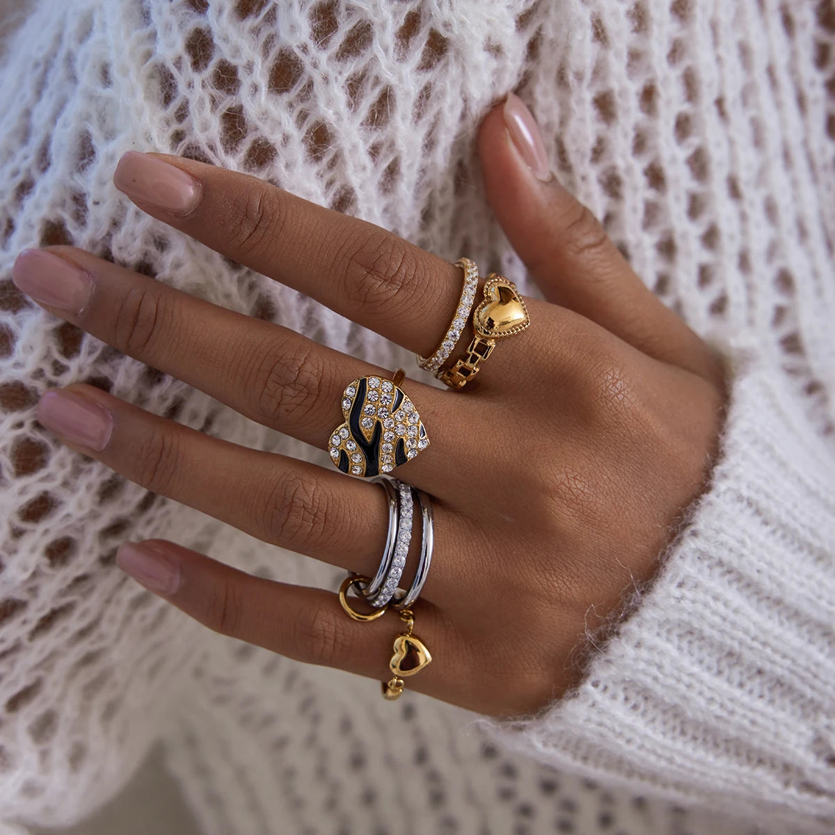 KIKA  Vintage Classic 18K Gold Color PVD Plated Black Drip Oil White Rhinestone Heart Open Rings Waterproof Stainless Steel 316L